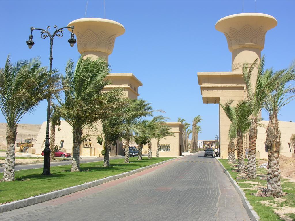 Pyramisa Sunset Pearl Apartments Хургада Экстерьер фото