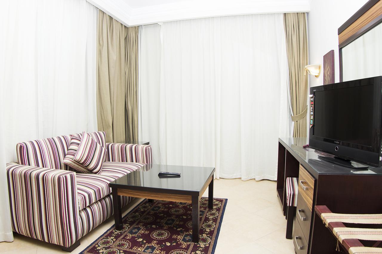 Pyramisa Sunset Pearl Apartments Хургада Экстерьер фото